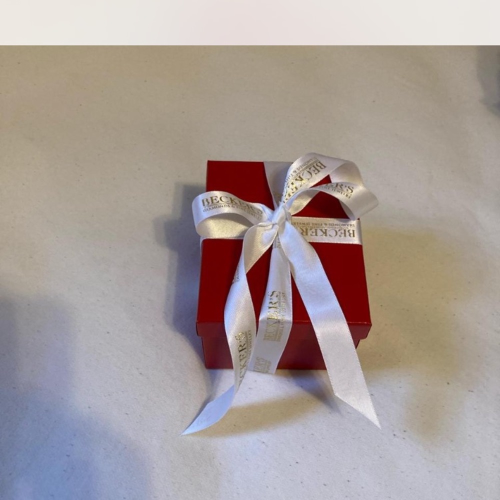 Women’s silver bangle bracelet